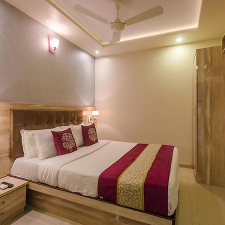 Hygienic Hotel Liberty Plaza Mumbai Exteriör bild