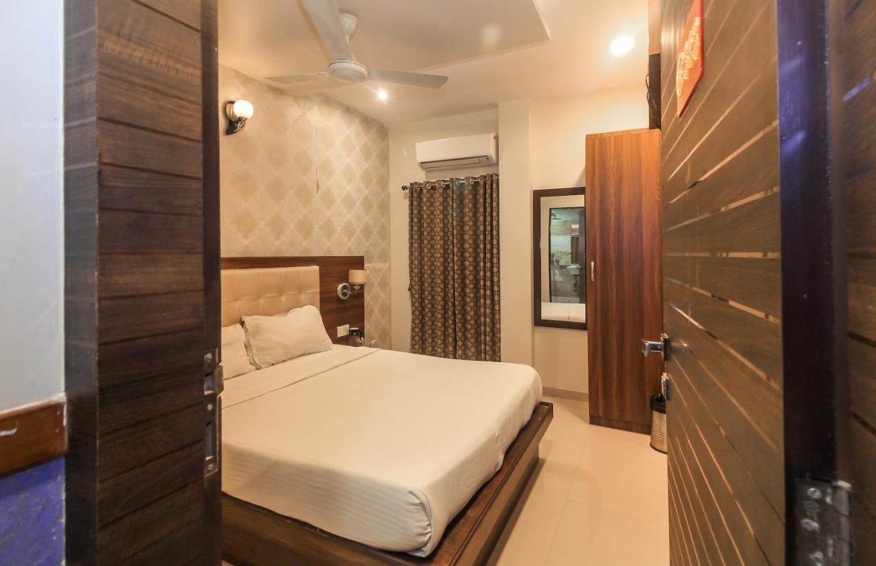 Hygienic Hotel Liberty Plaza Mumbai Exteriör bild