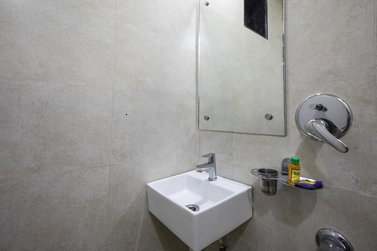 Hygienic Hotel Liberty Plaza Mumbai Exteriör bild